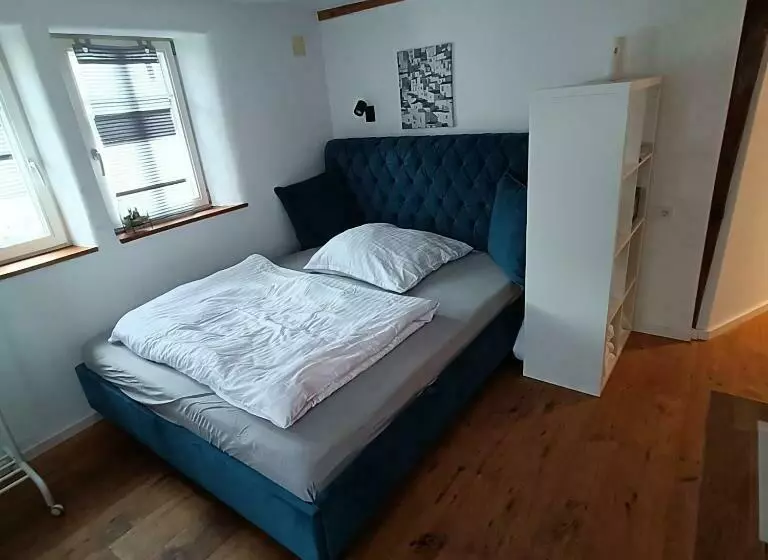 Apartments & Möblierte Zimmer In Kahl Am Main, Kontaktloser Self Check In, W Lan, Schreibtisch, Dusc