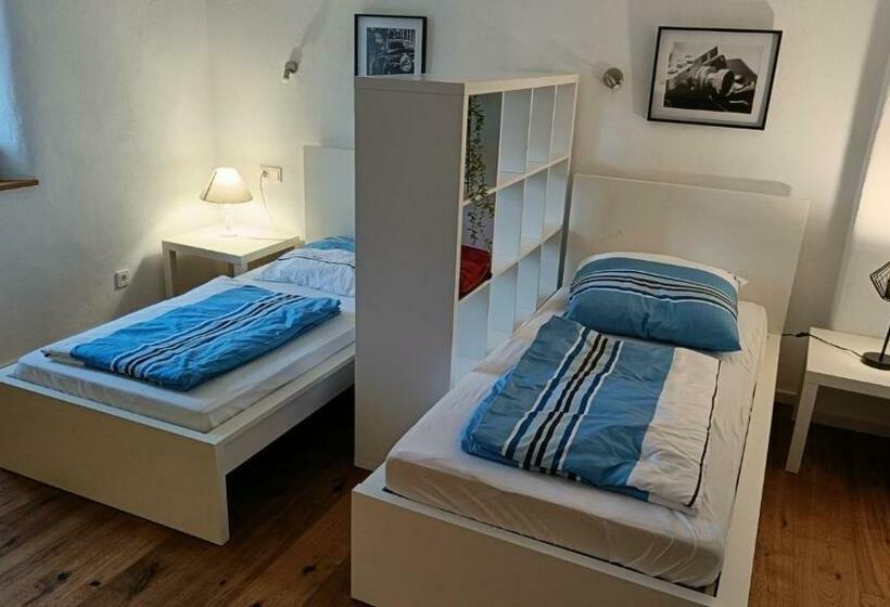 Apartments & Möblierte Zimmer In Kahl Am Main, Kontaktloser Self Check In, W Lan, Schreibtisch, Dusc