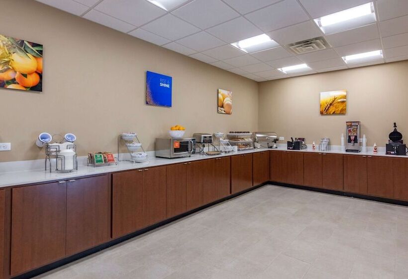 فندق Comfort Inn & Suites