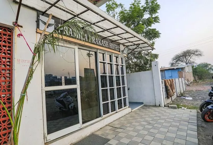 Hotelli Fabexpress Pramila Prakash