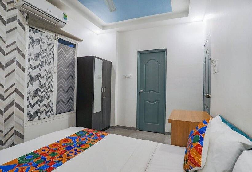 Hotel Fabexpress Pramila Prakash