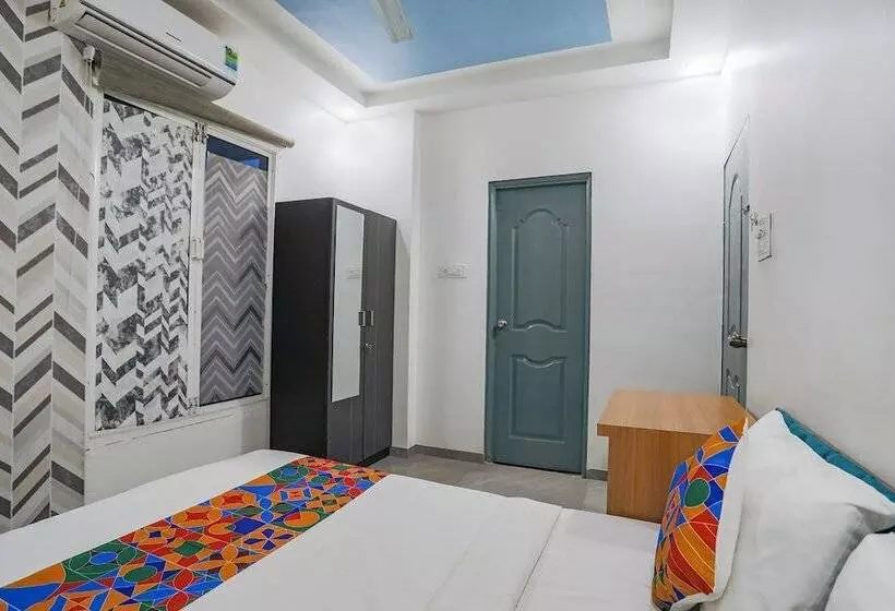 Hotelli Fabexpress Pramila Prakash