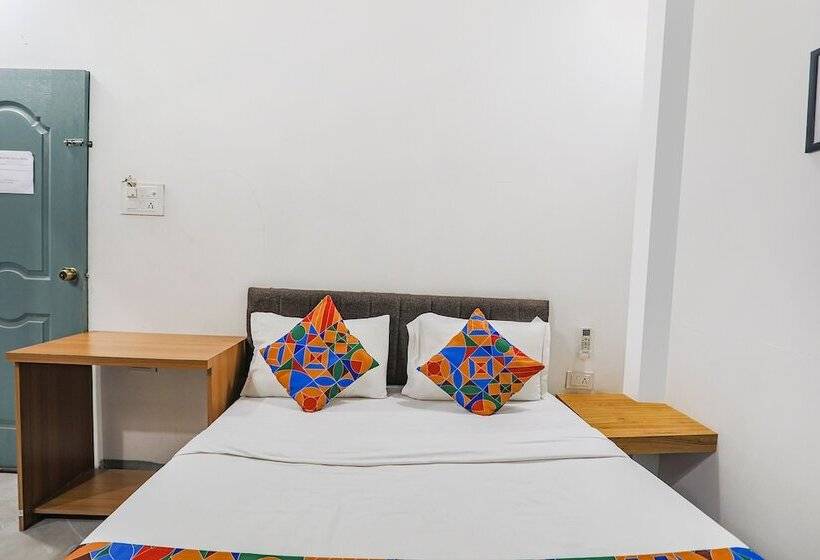 Hotel Fabexpress Pramila Prakash