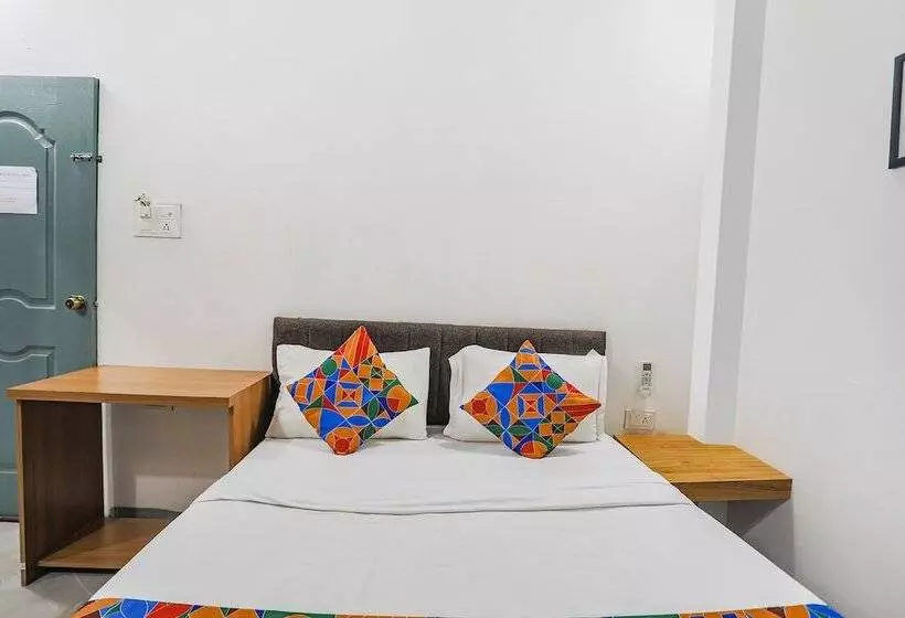 Hotelli Fabexpress Pramila Prakash