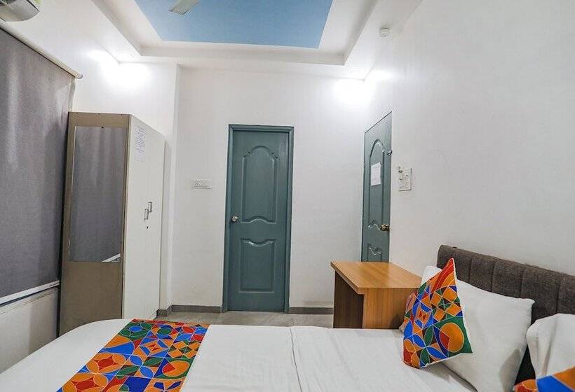 Hotel Fabexpress Pramila Prakash