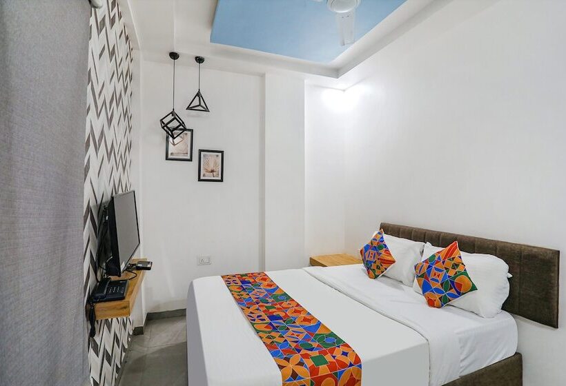 Hotel Fabexpress Pramila Prakash