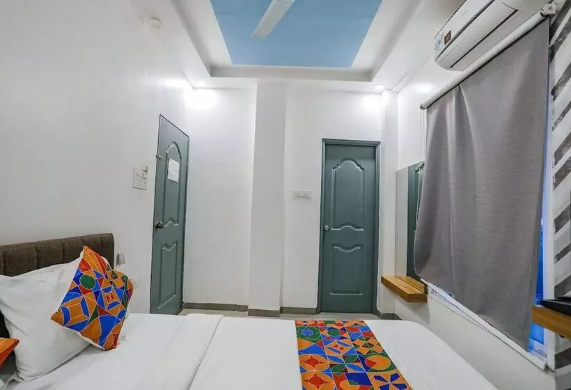 Hotelli Fabexpress Pramila Prakash