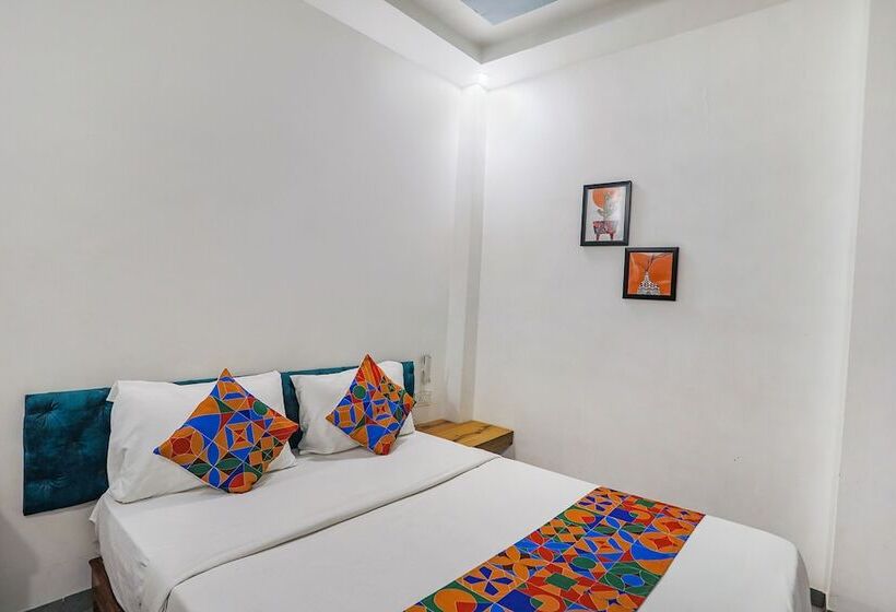 Hotel Fabexpress Pramila Prakash