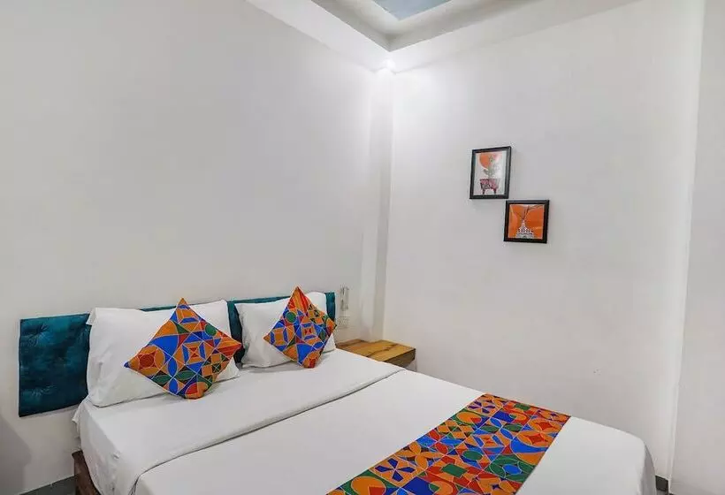 Hotelli Fabexpress Pramila Prakash