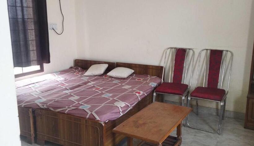 ホテル Spot On Prithvi Garden