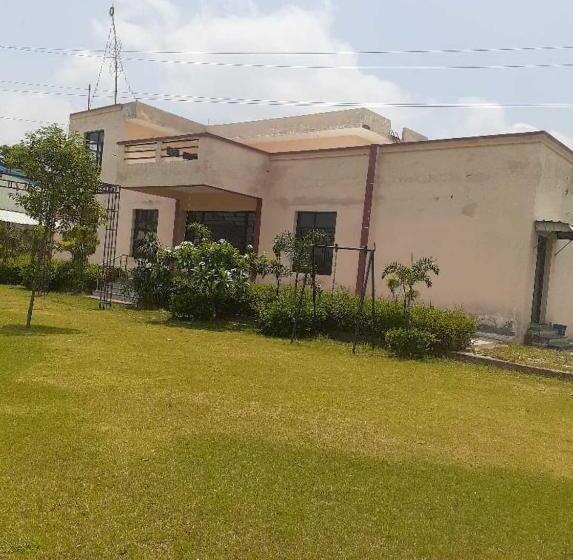 ホテル Spot On Prithvi Garden