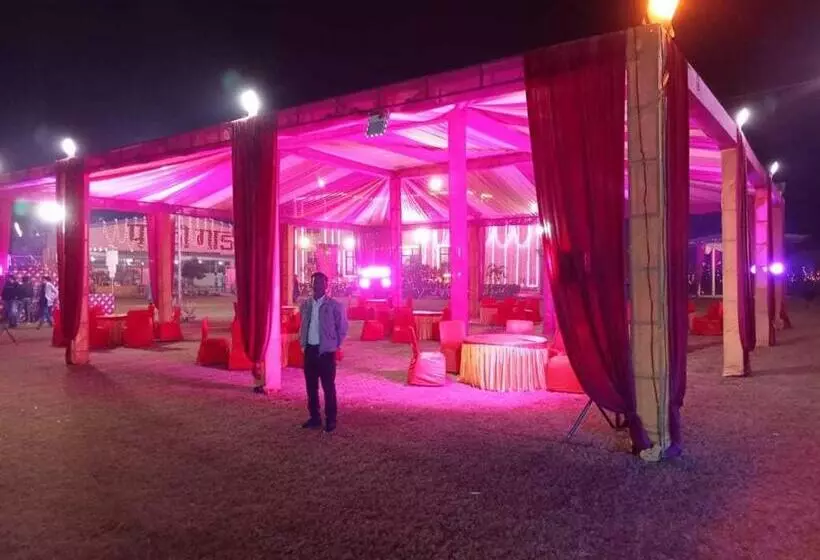 ホテル Spot On Prithvi Garden