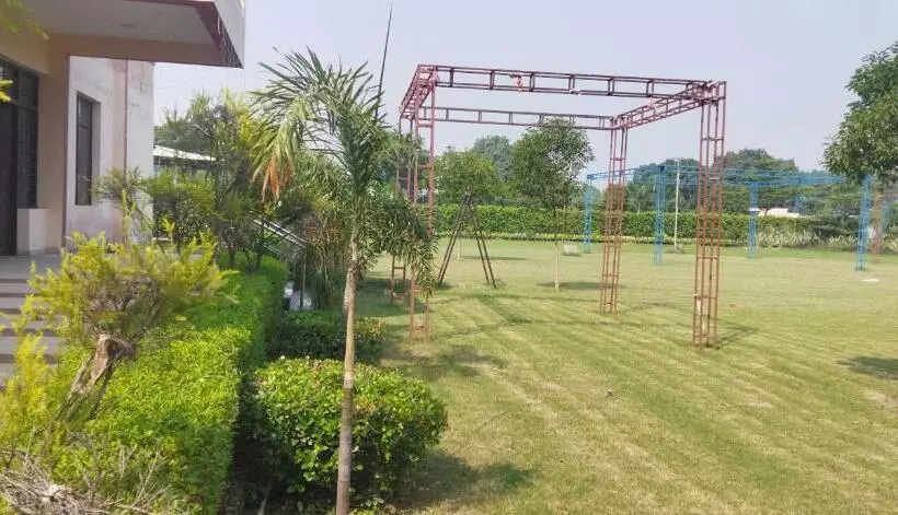 ホテル Spot On Prithvi Garden