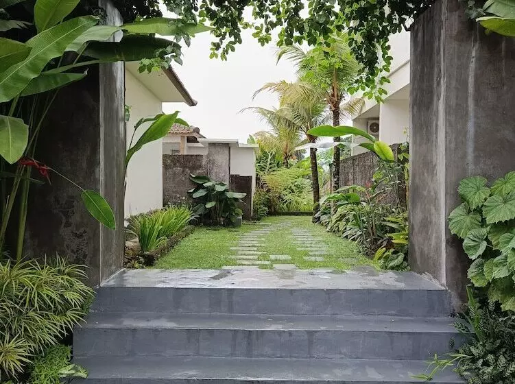 هتل Tanta Escape By Pramana Villas
