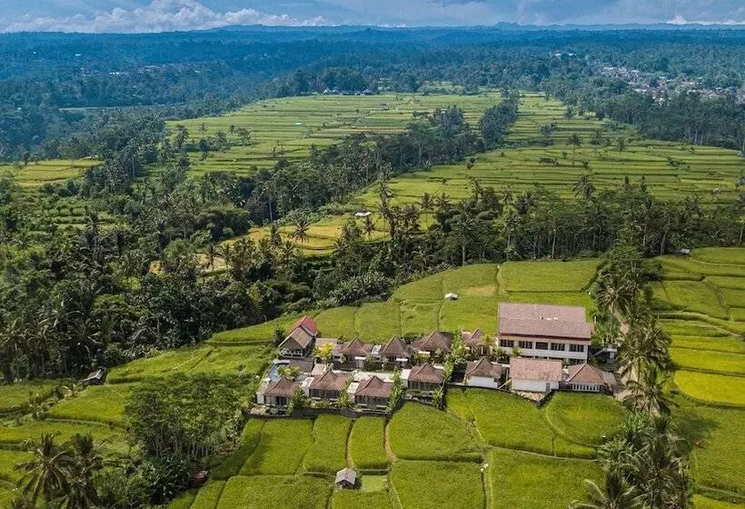 هتل Tanta Escape By Pramana Villas
