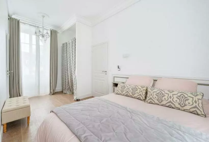 Aamiaismajoitus (B&B) Domaine Les Jardins Darsene