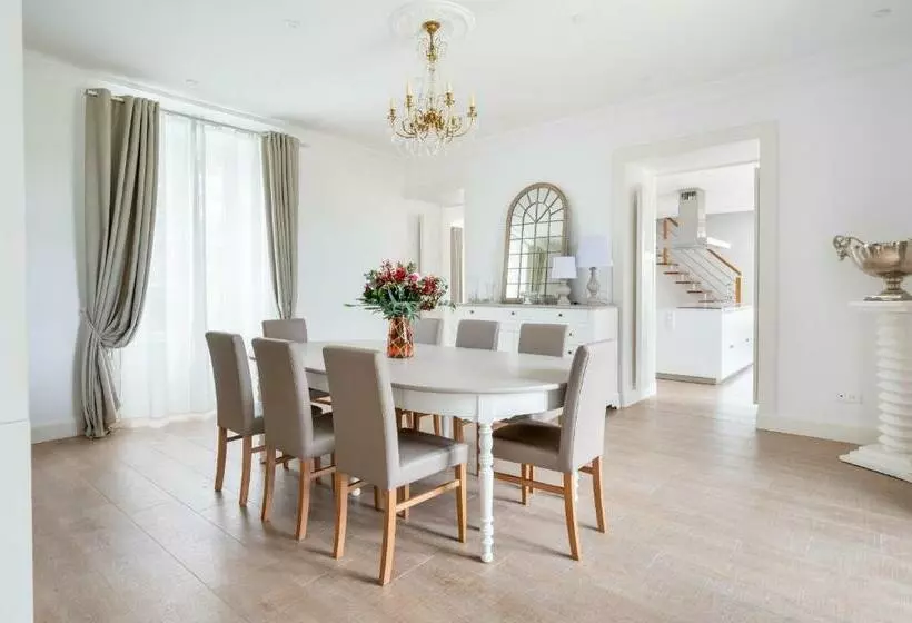 Aamiaismajoitus (B&B) Domaine Les Jardins Darsene