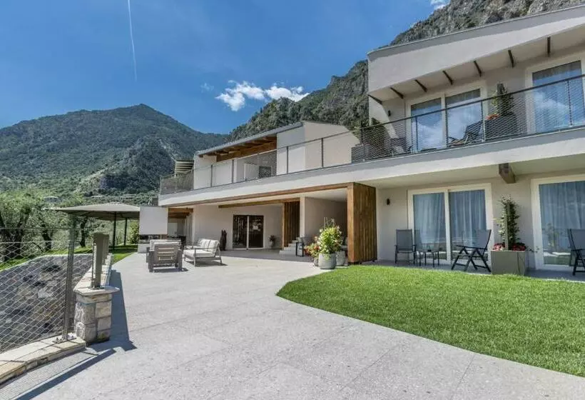 Hotelli Llac Living Nature