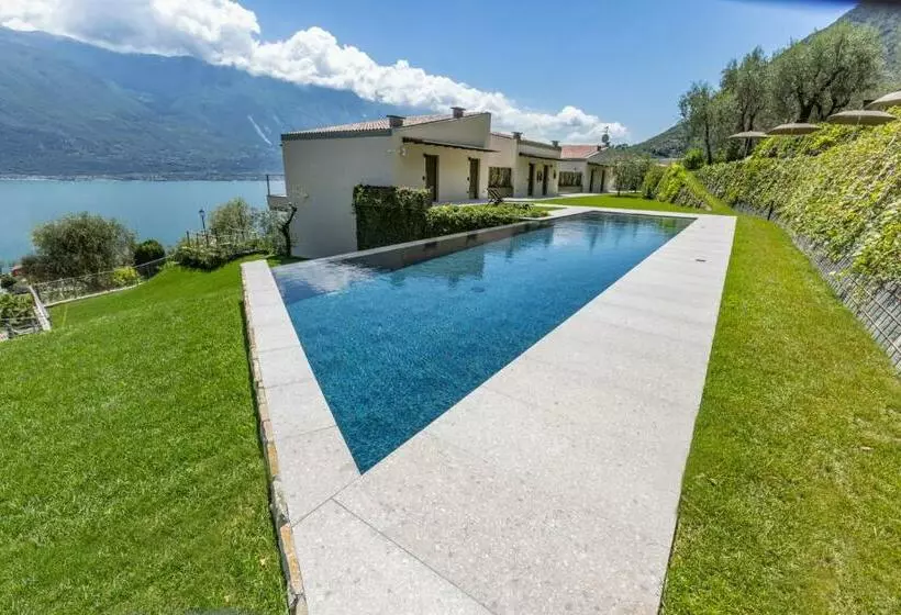 Hotelli Llac Living Nature