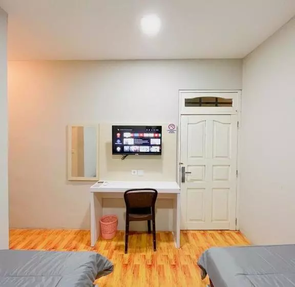 ペンション Azalea Guest House Syariah Tanjung Tabalong