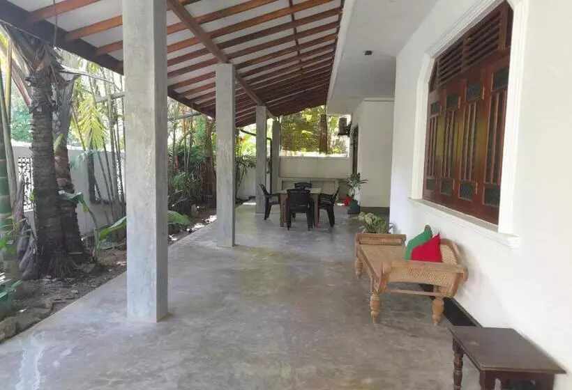 ペンション Mealanie S House