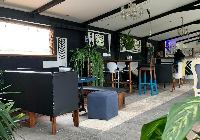 پانسیون Volko Party Hostel