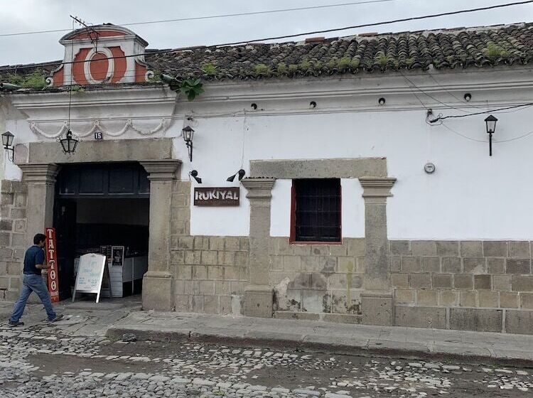 پانسیون Volko Party Hostel