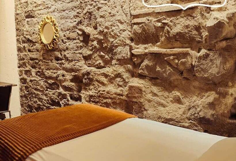 پانسیون Volko Party Hostel