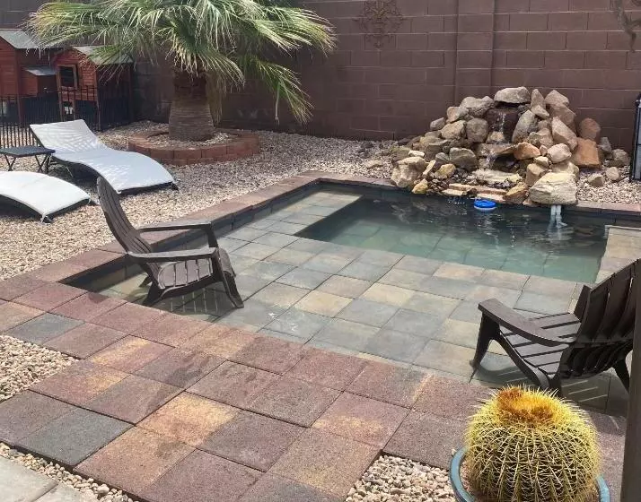 ペンション Zion Rv Stone Pool Inn, Pets Stay Free, Fenced In Yard, Relaxing Waterfall!
