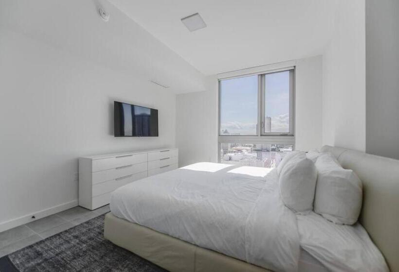 Wonderful 1 Br Apartment With At Downtown Miami