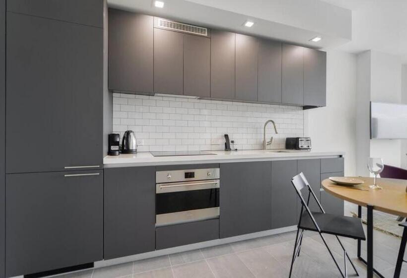 Wonderful 1 Br Apartment With At Downtown Miami