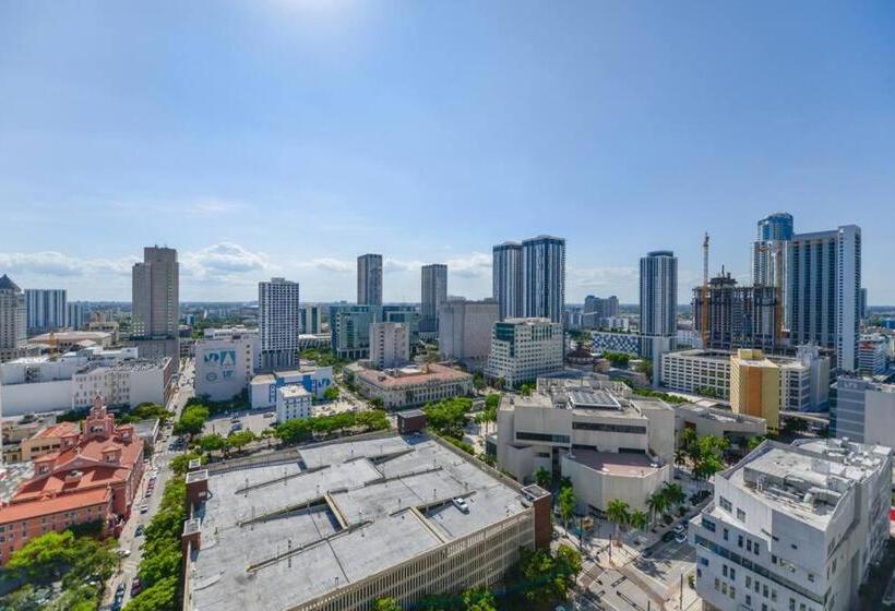 Wonderful 1 Br Apartment With At Downtown Miami
