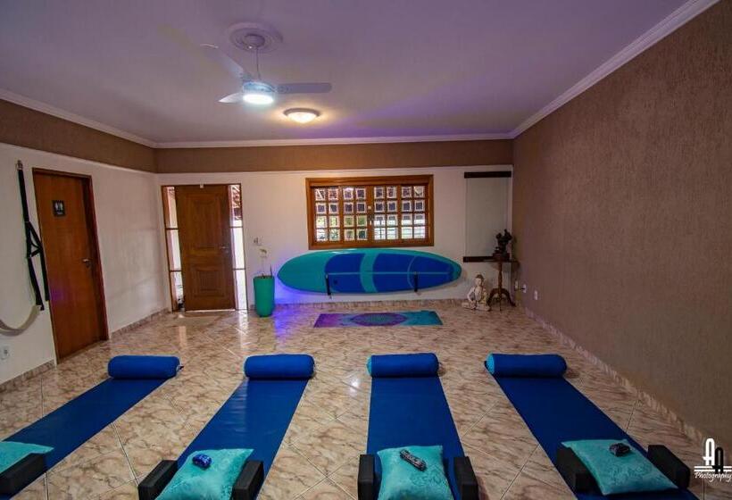 تختخواب و صبحانه Ashram Anandini