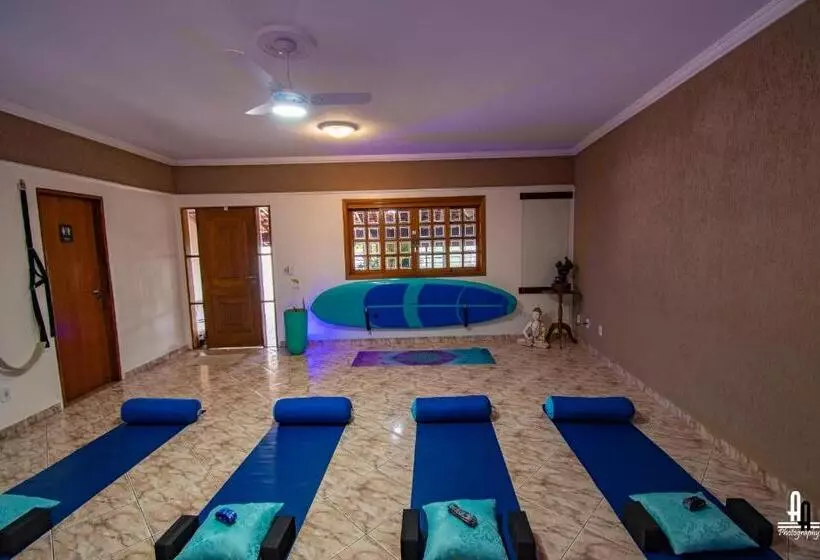 تختخواب و صبحانه Ashram Anandini