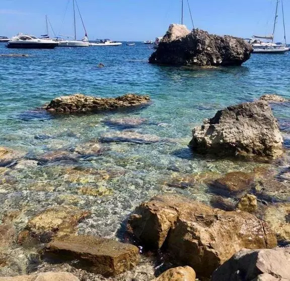 Aamiaismajoitus (B&B) Nostos Casale