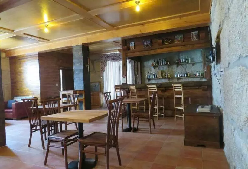 Aamiaismajoitus (B&B) Solar Dos Alperces  Serra Da Estrela  Turismo De Aldeia