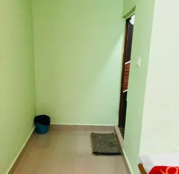Hotelli Anand Dham Guest House By Wb Inn