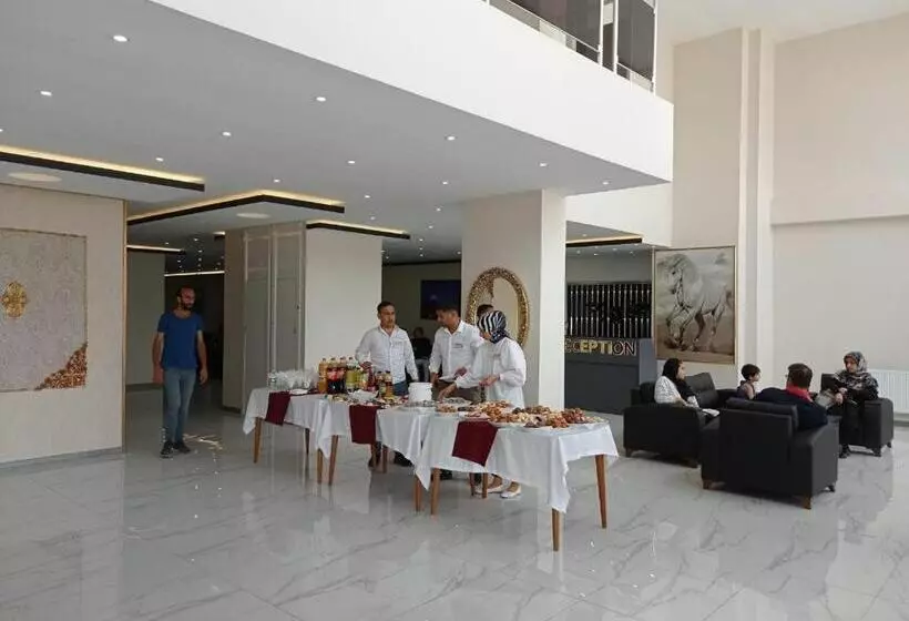 ホテル Atlihan Plus