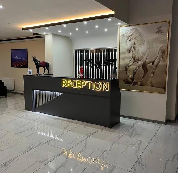 ホテル Atlihan Plus