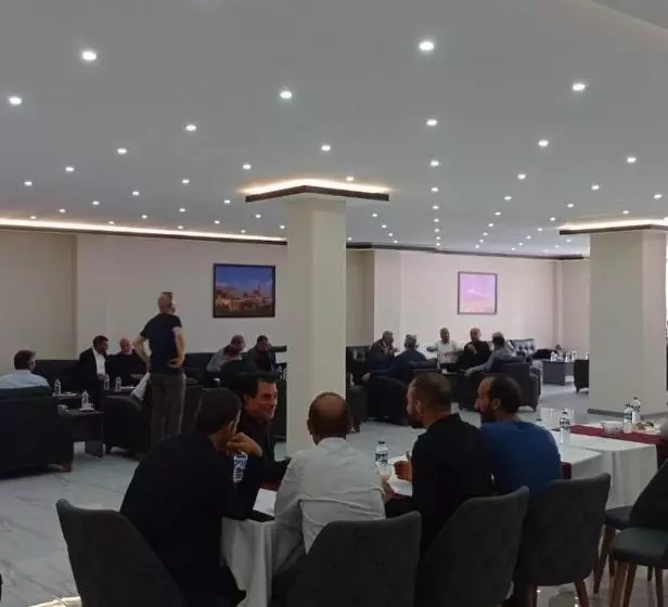 ホテル Atlihan Plus