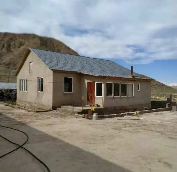 پانسیون Keremet Guest House