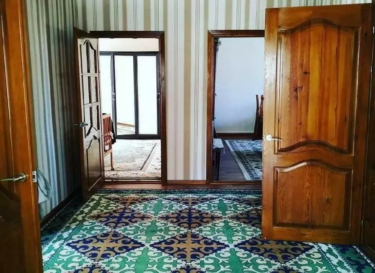 پانسیون Keremet Guest House