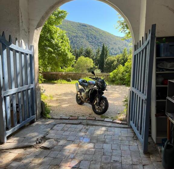 بنسيون Les Dames De Saint Florent
