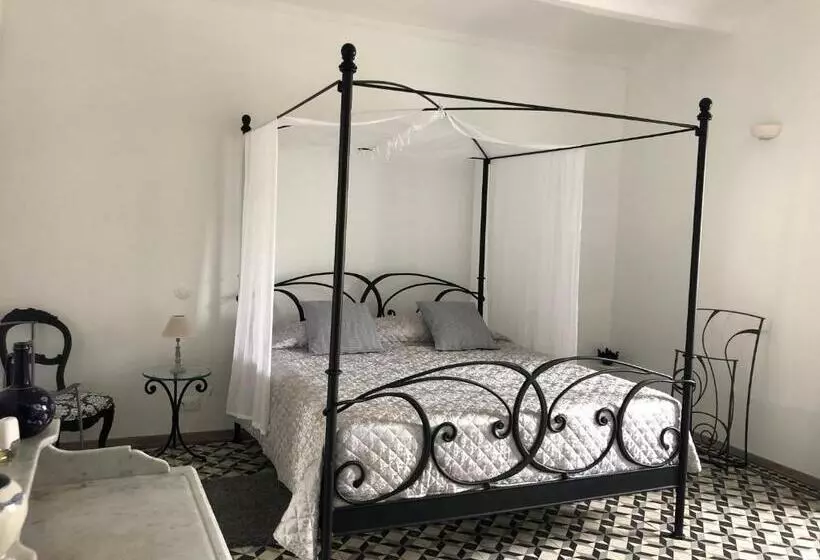 ペンション Les Dames De Saint Florent