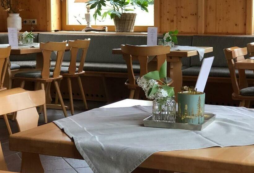 Bed and Breakfast Pension „alte Straßenmeisterei „