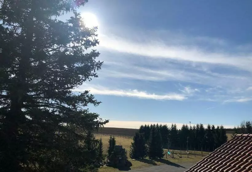 Aamiaismajoitus (B&B) Pension „alte Straßenmeisterei „