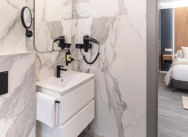 هتل Jerusalén Suites Alicante