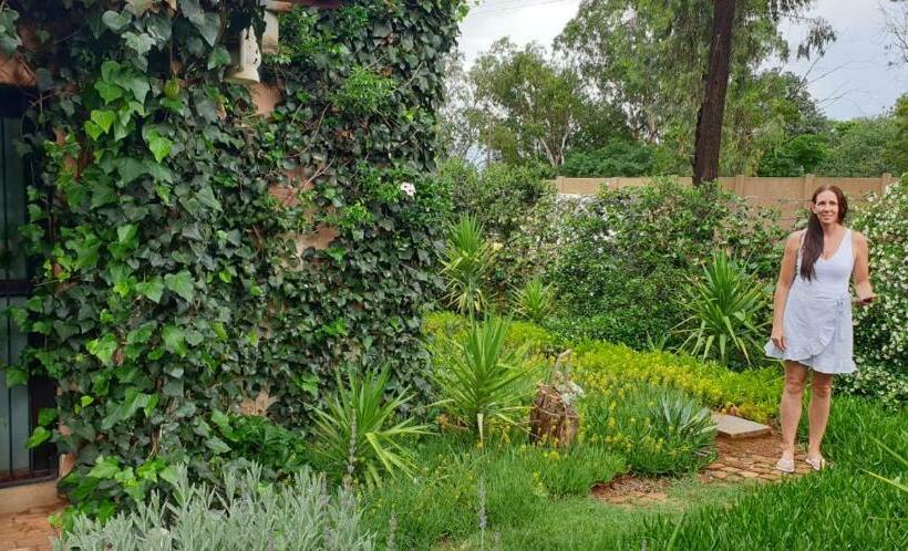 Pension Vesa Guesthouse