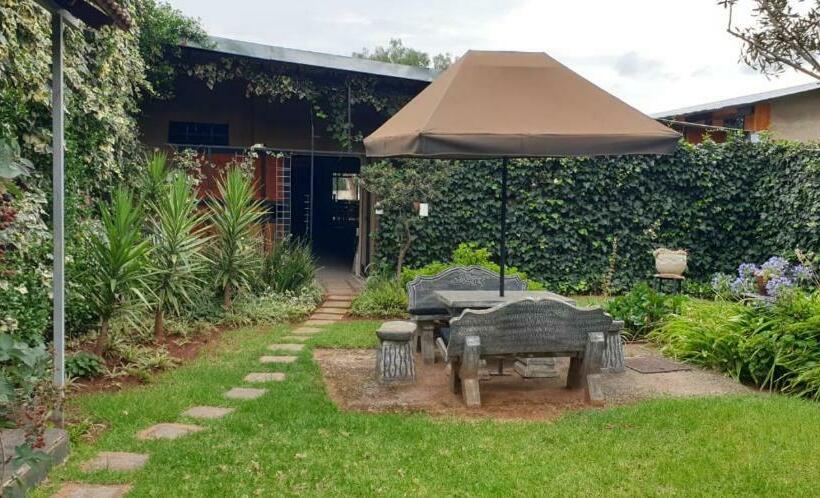 Pension Vesa Guesthouse