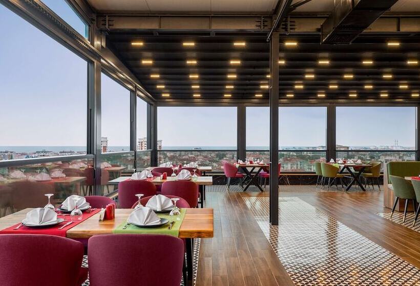 Отель Ramada Plaza By Wyndham Ordu